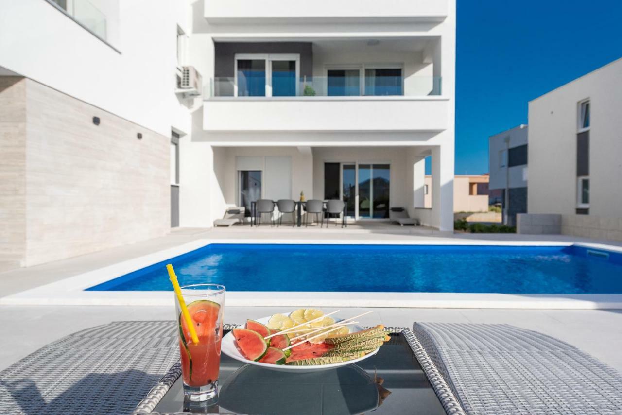 Apartments & Rooms Pool Villas Maris Novalja Kültér fotó