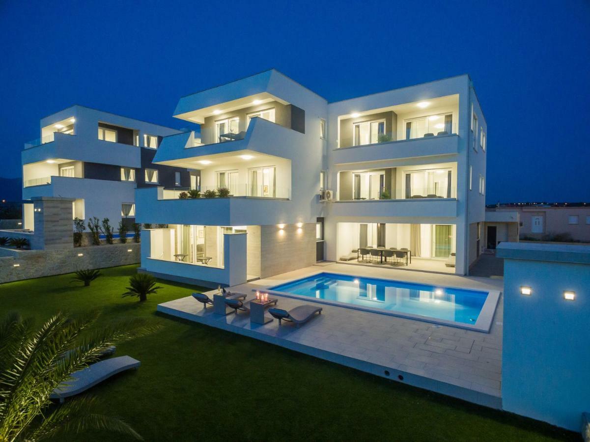 Apartments & Rooms Pool Villas Maris Novalja Kültér fotó